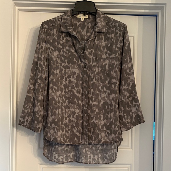 Cloth & Stone Button Down Shirt size M. - Picture 2 of 6